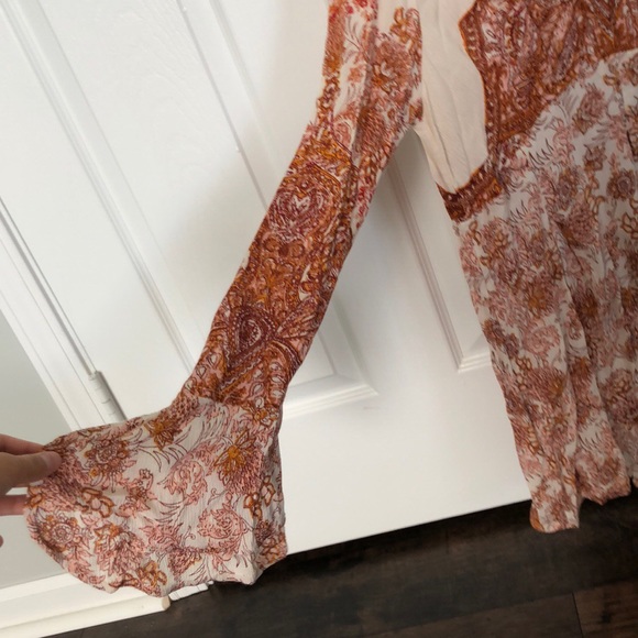 Patterned top - Picture 2 of 3